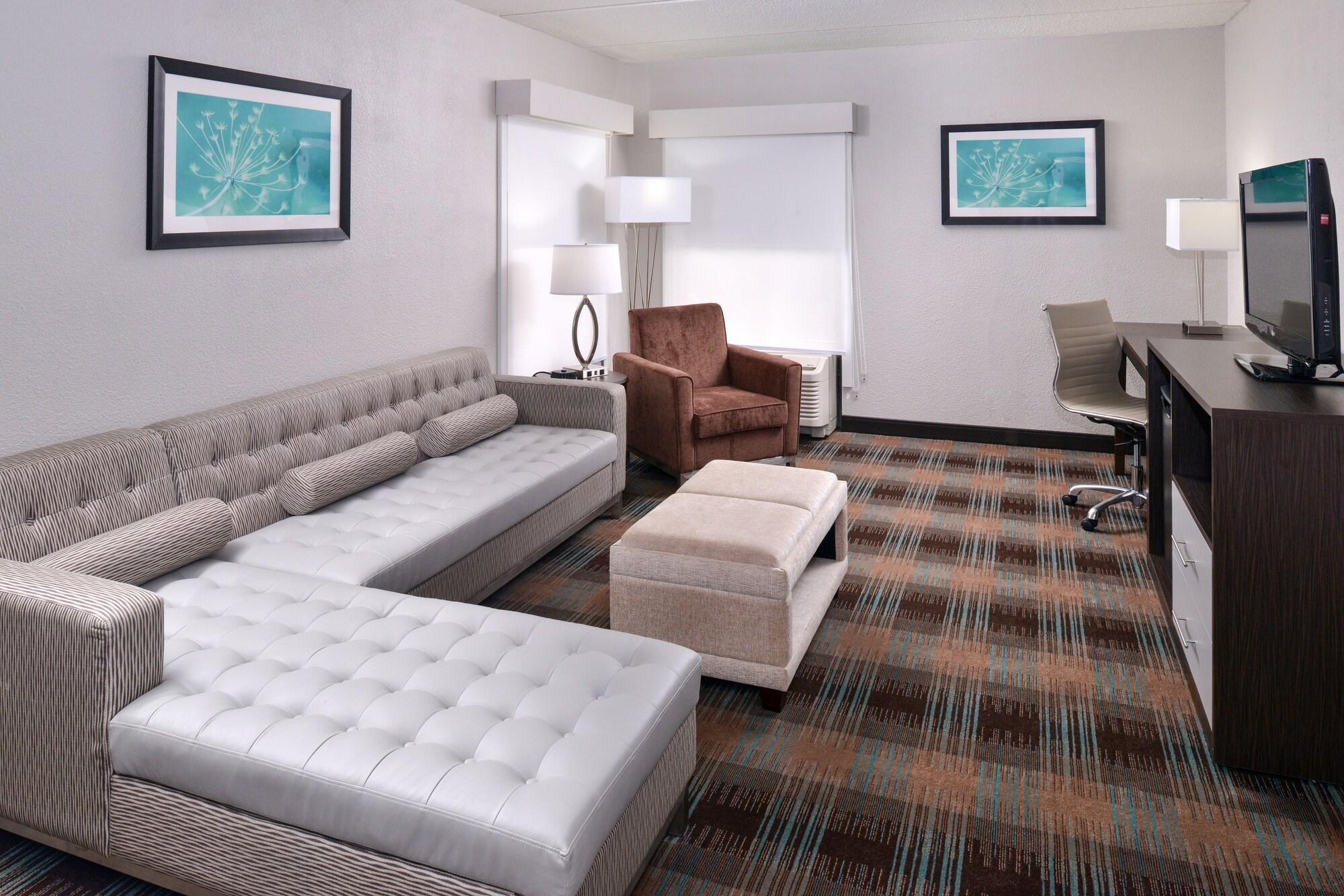 Wyndham Garden Greenville / Spartanburg Airport エクステリア 写真