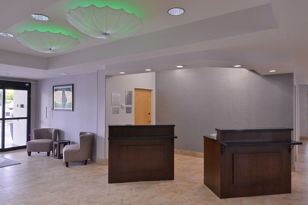 Wyndham Garden Greenville / Spartanburg Airport エクステリア 写真
