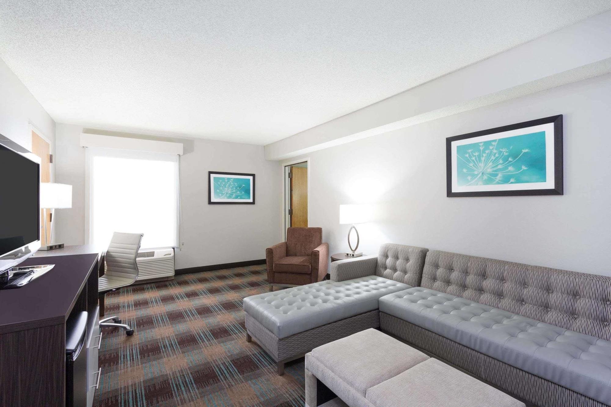 Wyndham Garden Greenville / Spartanburg Airport エクステリア 写真
