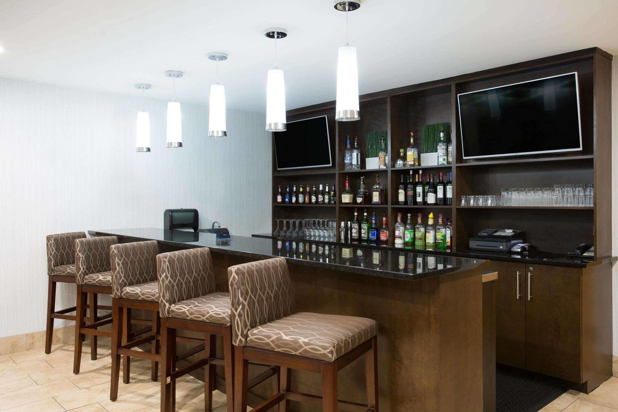 Wyndham Garden Greenville / Spartanburg Airport エクステリア 写真